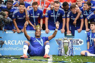 Chelsea se coronó campeón de la Premier League con gran distancia del Manchester City. También despidió a Drogba. 