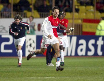 Después de ocho temporadas en el Real Madrid, fue cedido al Mónaco ante la escasa posibilidad de disputar minutos dentro del Real Madrid. En el club galo se convirtió en el Máximo Goleador de la Liga de Campeones 2003-2004.