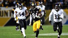 PITTSBURGH, PA - DECEMBER 10: Antonio Brown #84 of the Pittsburgh Steelers runs up field after a catch in the second half during the game against the Baltimore Ravens at Heinz Field on December 10, 2017 in Pittsburgh, Pennsylvania.   Joe Sargent/Getty Images/AFP == FOR NEWSPAPERS, INTERNET, TELCOS &amp; TELEVISION USE ONLY ==