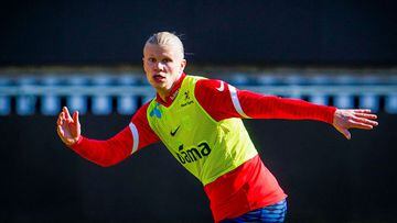 Norway&#039;s forward Erling Braut Haaland attends a training session of Norway&#039;s national football team at Arasen Stadium in Lillestroem, Norway on March 23, 2022 ahead of the friendly international football match against Slovakia on March 25. (Phot