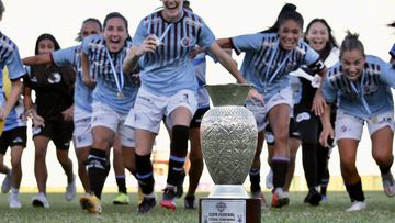 UAI Urquiza se consagró campeón de la primera edición de la Copa tras vencer 2-1 a Boca. Foto: @clubuaiurquiza
