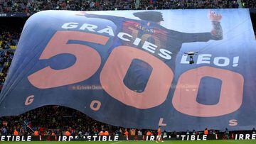 Camp Nou congratulates Messi on 500 goals
