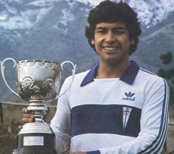 Jorge Aravena: La zurda del Mortero Aravena le dio varias alegrías a los cruzados. El título nacional de 1984, la Copa Chile de 1985 y los 51 goles anotados en 75 partidos jugados lo avalan.