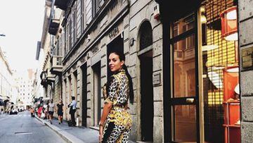Georgina Rodr&iacute;guez, una celebrity que se pasea en Versace.