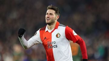 ¡Llegó el llamado! “Tata” Martino felicitó a Santiago Giménez por su temporada en el Feyenoord