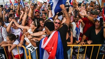 La gran cantidad de cubanos que residen en los Estados Unidos ha tomado las calles de ciudades en Florida y Nueva York para pedir ayuda a Biden en la isla.