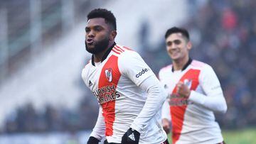 MAR DEL PLATA, ARGENTINA - JULY 24: Miguel Borja of River Plate celebrates after scoring the third goal of his team during a match between Aldosivi and River Plate as part of Liga Profesional 2022 at Estadio Jose Maria Minella on July 24, 2022 in Mar del Plata, Argentina. (Photo by Rodrigo Valle/Getty Images)