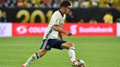 Colombia&#039;s James Rodriguez drives the ball during the Copa America Centenario football tournament match against Costa Rica in Houston, Texas, United States, on June 11, 2016.  / AFP PHOTO / Nelson ALMEIDA