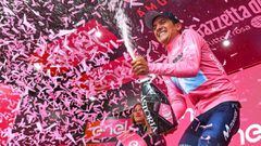 Richard Carapaz celebra su triunfo en el Giro de Italia.