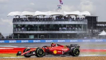 SILVERSTONE - Carlos Sainz (55) with the Ferrari during 1st practice session leading up to the F1 Grand Prix of Great Britain at Silverstone on July 1, 2022 in Silverstone, England. REMKO DE WAAL (Photo by ANP via Getty Images)