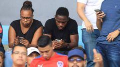 El defensor de Houston Dynamo, se encuentra en Honduras por el fallecimiento de su padre, en su visita aprovech&oacute; para apoyar a Olimpia en la final de ida.