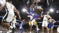 SAN ANTONIO,TX - NOVEMBER 2: Kevin Durant #35 of the Golden State Warriors dunks in front of Pau Gasol #16 of the San Antonio Spurs at AT&amp;T Center on November 2, 2017 in San Antonio, Texas. NOTE TO USER: User expressly acknowledges and agrees that , b