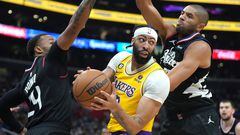 The Los Angeles Lakers are fighting to make it to the playoffs, but can they get there by avoiding the Play-In tournament?