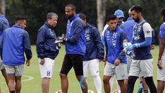 El entrenador de Honduras, Hern&aacute;n Dar&iacute;o Bolillo G&oacute;mez, tiene plantel completo para enfrentar a Panam&aacute; en su partido de la eliminatoria de la Concacaf