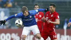 Douglas Costa rescues Bayern Munich against bottom club