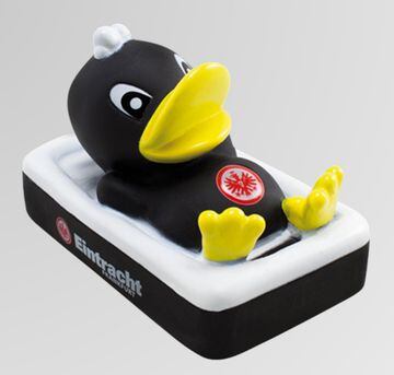 The real home of club rubber ducks though is Germany, almost every club shop there sports one. But how many have a SINGING DUCK IN ITS OWN BATH. Eintracht Frankfurt fans, eat your heart out.