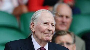 Four-minute mile record breaker Roger Bannister dies at 88