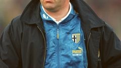 Tras iniciar su carrera como segundo de Arrigo Sacchi en la selección italiana y posteriormente como primer entrenador con la Reggiana en la Serie B, Carlo Ancelotti inicia su carrera en la Serie A a los mandos de un Parma que vivía sus años dorados. Debu