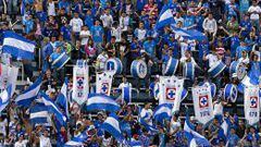 Aficionados de La M&aacute;quina gritaron contra su t&eacute;cnico en el partido ante Morelia de la Liga MX. 