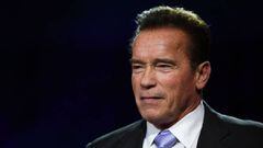 Arnold Schwarzenegger durante una conferencia siendo gobernador de California