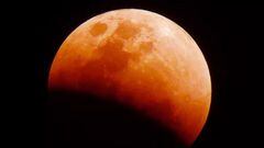 Eclipse lunar parcial octubre 2023 en directo: el último eclipse de Luna del año, hoy en vivo
