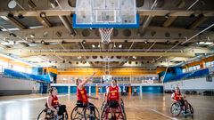 DVD 1131 (02-11-22) Entrenamiento de la selección femenina de baloncesto en silla de ruedas, en el polideportivo municipal de Daganzo. Samuel Sánchez