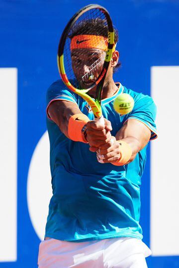 El tenista español Rafael Nadal, perdió en las semifinales del ATP 500 de Barcelona ante el austriaco Dominic Thiem, con parciales de 6-4 y 6-4. 