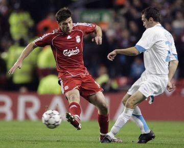 Xabi joined Liverpool in 2004. After five seasons in Merseyside, he left for Real Madrid for a fee of 30 million euros. He also played five seasons with Rea Madrid, and is the only one on the list to have won the Champions League with both clubs.