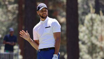 STATELINE, NEVADA - JULY 14: Stephen Curry of NBA Golden State Warriors waves after his tee shot on the 16th hole on Day One of the 2023 American Century Championship at Edgewood Tahoe Golf Course on July 14, 2023 in Stateline, Nevada.   Isaiah Vazquez/Getty Images/AFP (Photo by Isaiah Vazquez / GETTY IMAGES NORTH AMERICA / Getty Images via AFP)