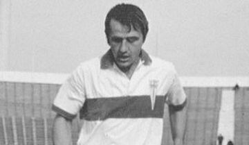 Nestor Isella: Uno de los mejores jugadores que ha pasado por Universidad Católica. Isella es el máximo anotador extranjero de los cruzaods, además de haber ganado el título de 1966.