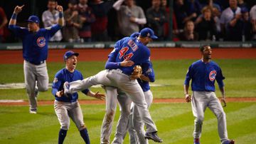 Los Chicago Cubs celebran el título de las Series Mundiales de béisbol.