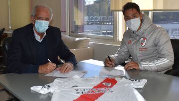 Flabian Londoño Bedoya firma contrato con River Plate