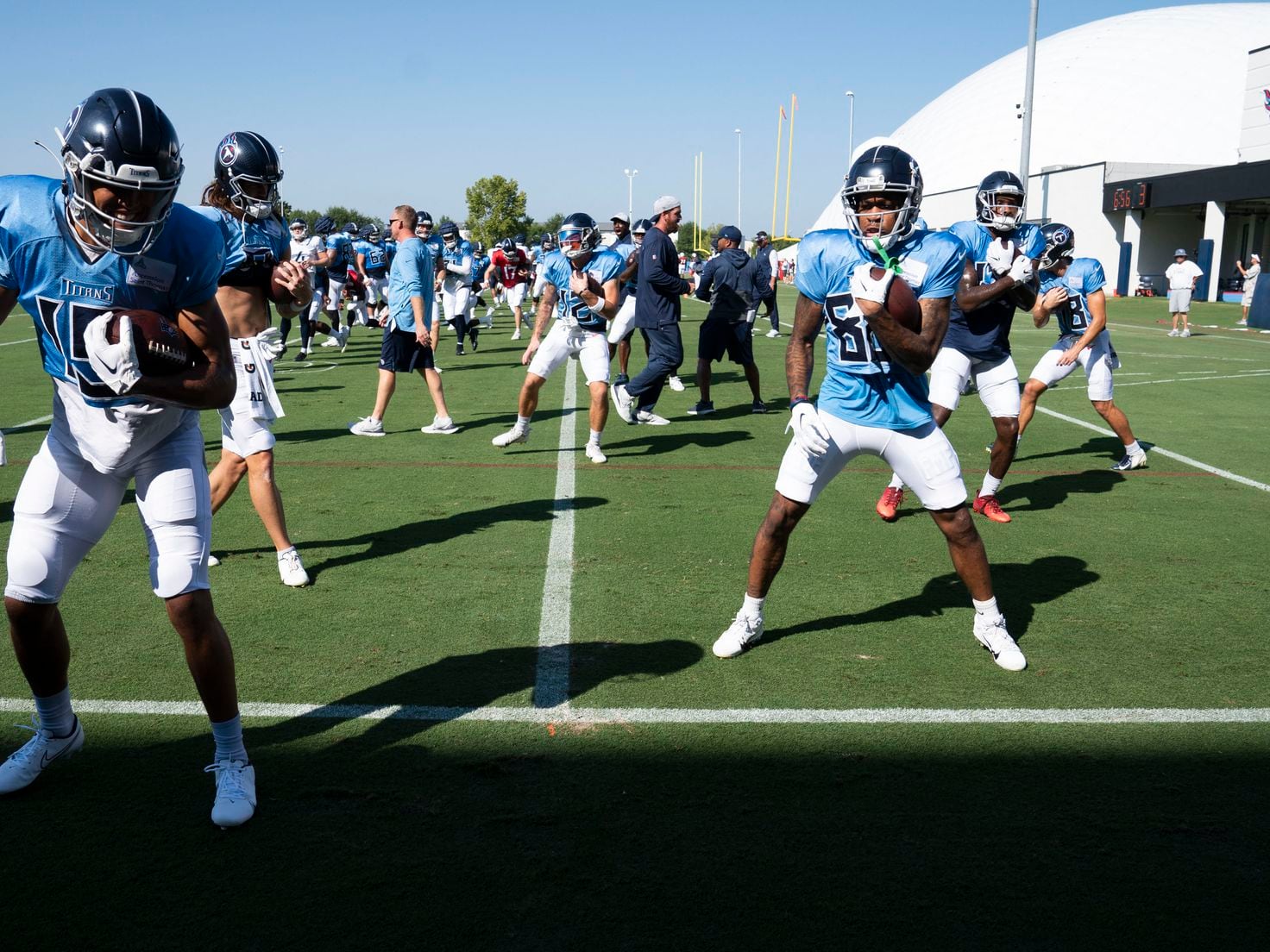 How many players can NFL teams have in training camp? - AS USA