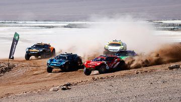 Carlos Sainz lidera el grupo de coches de Extreme E en Antofagasta (Chile).