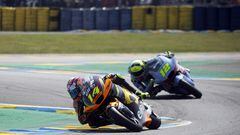 Le Mans (France Germany), 14/05/2023.- Italian rider Tony Arbolino (14) and Czech rider Filip Salac (12) in action during the Moto2 race at the French Motorcycling Grand Prix in Le Mans, France, 14 May 2023. (Motociclismo, Ciclismo, Francia) EFE/EPA/YOAN VALAT
