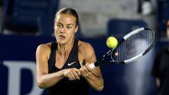La tenista de Eslovaquia Anna Karolina Schamiedlova en acci&oacute;n ante la estadounidense Venus Williams.