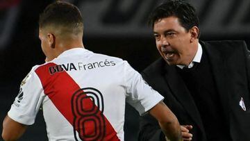Juan Fernando Quintero y Marcelo Gallardo en un partido de River Plate
