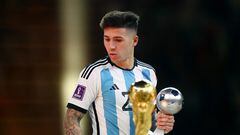 Soccer Football - FIFA World Cup Qatar 2022 - Final - Argentina v France - Lusail Stadium, Lusail, Qatar - December 18, 2022   Argentina's Enzo Fernandez after he is awarded the young player award during the trophy ceremony REUTERS/Hannah Mckay