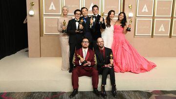 March 12, 2023, Los Angeles, California, USA: THE CAST AND CREW OF EVERYTHING EVERYWHERE ALL AT ONCE in the Press Room during the 95th Academy Awards, presented by the Academy of Motion Picture Arts and Sciences (AMPAS), at the Dolby Theatre in Hollywood.,Image: 762345441, License: Rights-managed, Restrictions: , Model Release: no, Credit line: Kevin Sullivan / Zuma Press / ContactoPhoto
 Editorial licence valid only for Spain and 3 MONTHS from the date of the image, then delete it from your archive. For non-editorial and non-licensed use, please contact EUROPA PRESS.
 12/03/2023