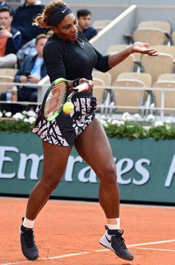 Serena Williams durante su victoria en el primer partido de Roland Garros 2019 ante Vitalia Diarchenko.