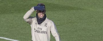 Mariano sigue entrenando con el Real Madrid mientras varios equipos de Primera División preguntan por su situación.