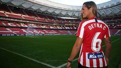 Deyna Castellanos posa en el Wanda Metropolitano. 