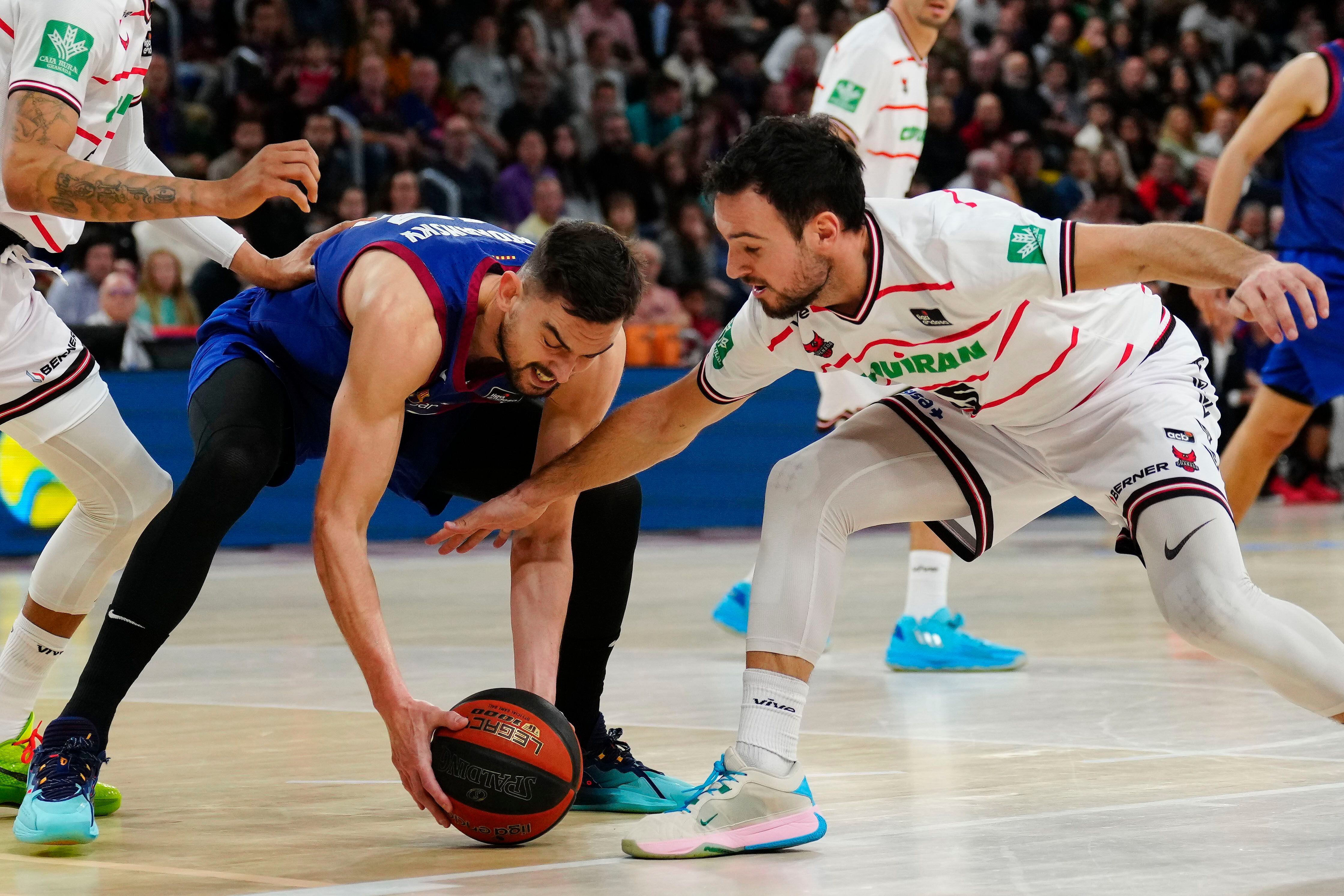 Jokubaitis despierta del tedio al Palau