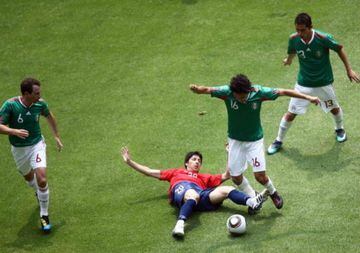 'Pajarito' fue convocado dos veces por Marcelo Bielsa, pero sólo una vez estuvo concentrado en la selección. Fue en mayo de 2010, cuando sólo jugó 45 minutos, como puntero izquierdo, ante México en el estadio Azteca (0-1). En octubre de ese año, fue llamado para una gira por Medio Oriente, pero se lesionó.