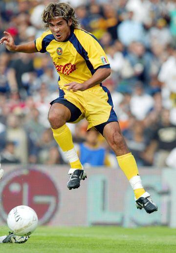 Moctezuma Serrano estuvo en el campeonato de las Águilas en el 2002 aunque vio pocos minutos. Para la siguiente campaña fue borrado y tuvo que irse al San Luis. No pudo consolidarse y actualmente se encuentra en el fútbol de Guatemala.