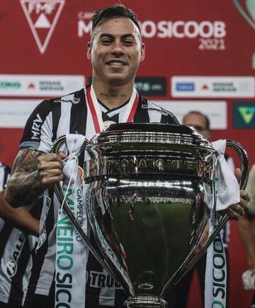 Eduardo Vargas ya suma 15 títulos en el profesionalismo. Sus últimos cuatro los obtuvo en el Atlético Mineiro de Brasil.