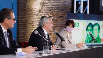 El presidente Alberto Fernández encabezó la presentación de los nuevos billetes.