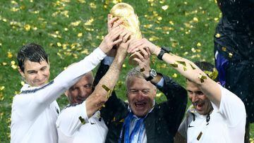 Deschamps has no plans to leave France job in 2022