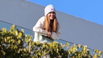 Shakira sale al balcón de su casa para hablar con fans a 21 de Enero  de 2023 en Barcelona (España).
SHAKIRA;FANS
Raúl Terrel / Europa Press
21/01/2023
