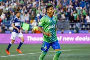 Seattle Sounders FC forward Raul Ruidiaz (9)